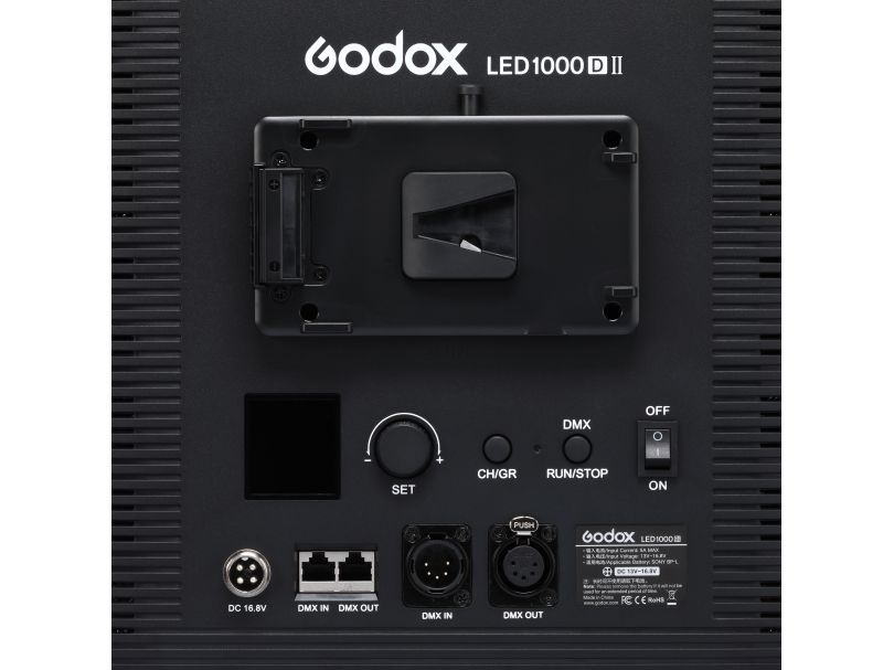 Осветитель светодиодный Godox LED1000D II студийный (без пульта)