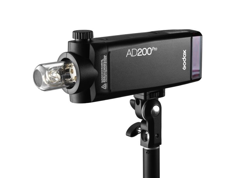 Вспышка аккумуляторная Godox Witstro AD200Pro (со шторками BD-07)