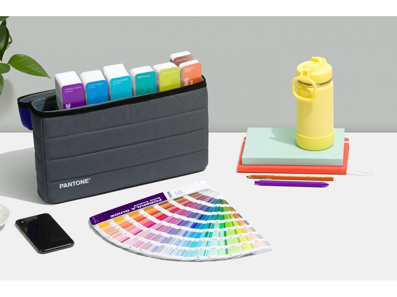 Набор цветовых справочников (веера) Portable Guide Studio (Formula Guide + Color Bridge Set + CMYK Color Guide Set + Metallic Guide Set + Pastels & Neons)