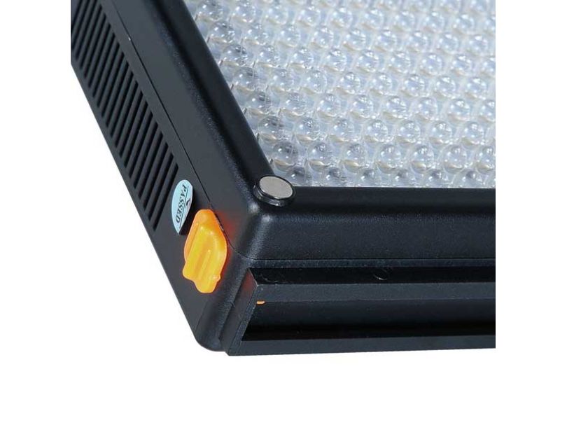 Осветитель LED BOX 209 накамерный светодиодный
